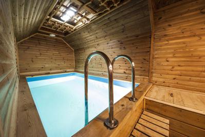 Оздоровительный комплекс проспект Соборный 104 відгуки, лазня/сауна Запорожье Александровский район пр. Соборный 104, фото, адреса з картою проїзду.