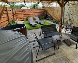 Банька на дровах (Амур-Нижнеднепровский) відгуки, лазня/сауна Днепр Амур-Нижнеднепровский район ул. Гагринская, 50, фото, адреса з картою проїзду.